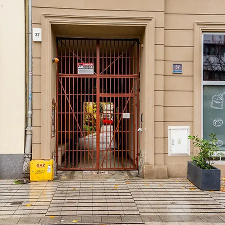 Heart Of By Bookinghost *